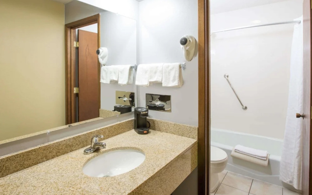 Best Western Norseman Inn