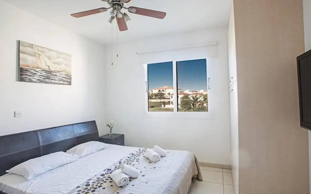 Apt Faye, Beautiful 2bdr Pernera Apartment