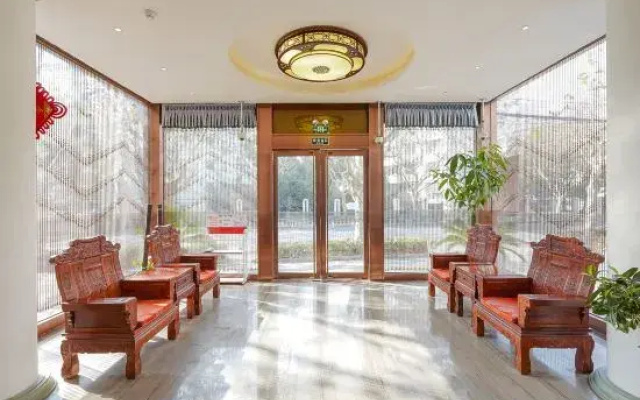 Fuchun Ju Yayue Hotel (Wusongkou International Cruise Port)
