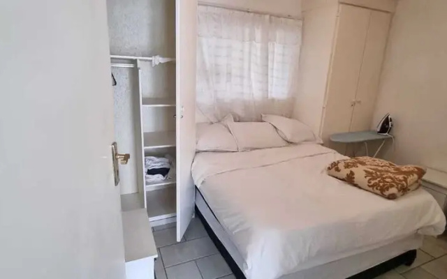 5Minutes Walk To Sandton Square Gautrain