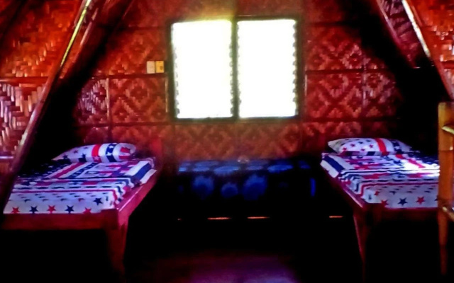 Lennons Place Backpacker Hostel