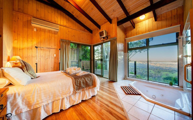 Treetops Seaview Montville