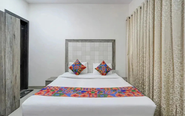 Fabhotel Amr Grand