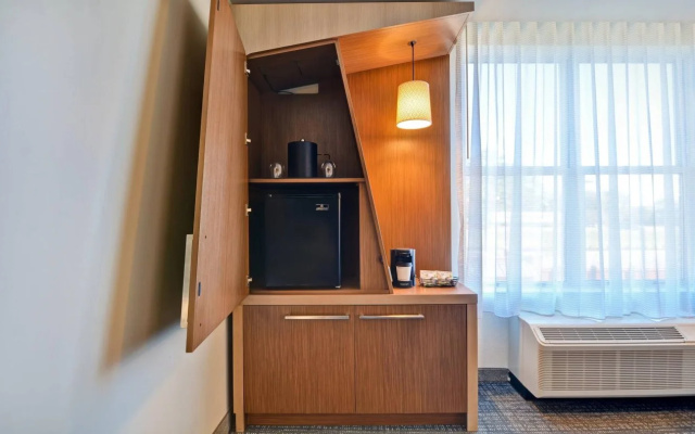 Courtyard by Marriott Jackson Madison