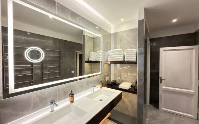 Mellini Apartment