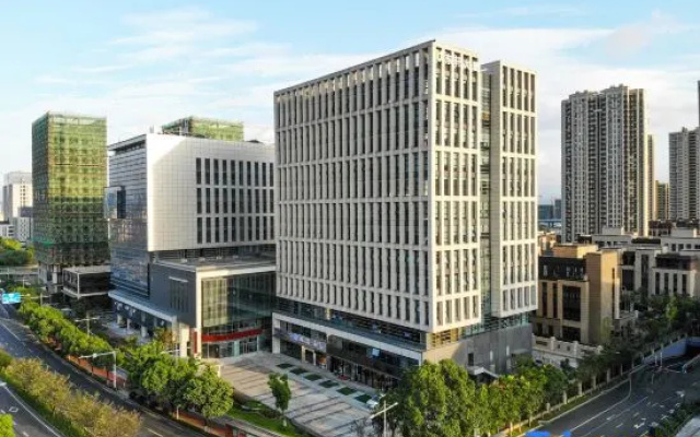 Yiju Life Hotel (Ningbo Dongbu Xincheng International Convention Center)