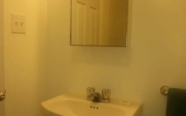 Country Squire Motor Inn