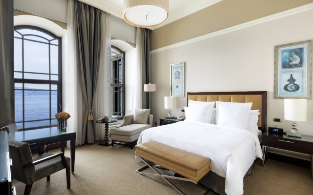 Four Seasons Hotel Istanbul at the Bosphorus