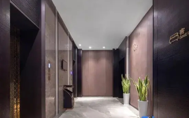 Mehood Lestie  Hotel