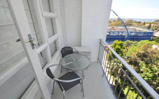 Neutral Bay 63 Ben Furnished Apartment
