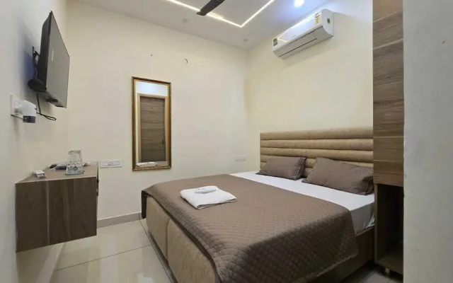 G8 Hotel