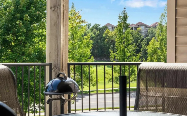 R&L Scenic Views Retreat for 4