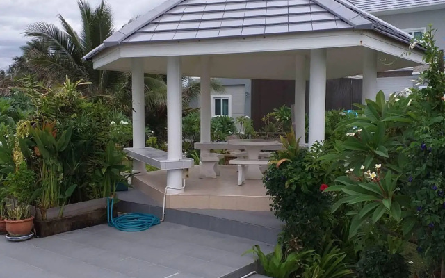 Briya Beachfront Residence Deluxe