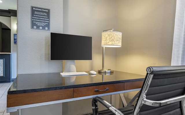 Best Western South Plains Inn & Suites