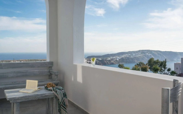 Aspronisi Luxury Villa