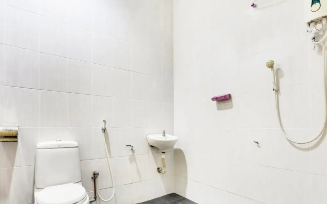 OYO 89615 T Family Hotel