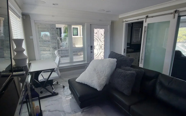 Sunset Mews Luxurious 3 Bed Townhouse