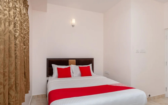 OYO Flagship 24641 Tulip Residence