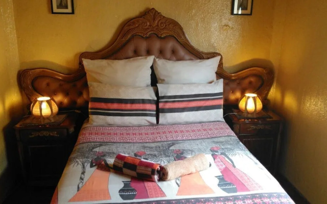 Orlando West Guest House - Hostel