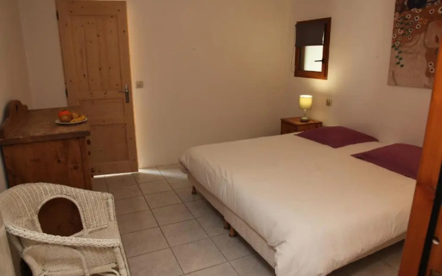 Apartment Ecureuil 200m2, 6 bedrooms - Living room with fireplace