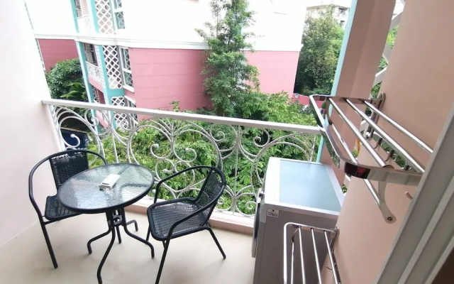 Grande Caribbean Condo by Somphong