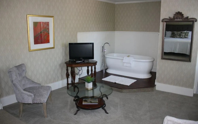 Maplewood Hotel