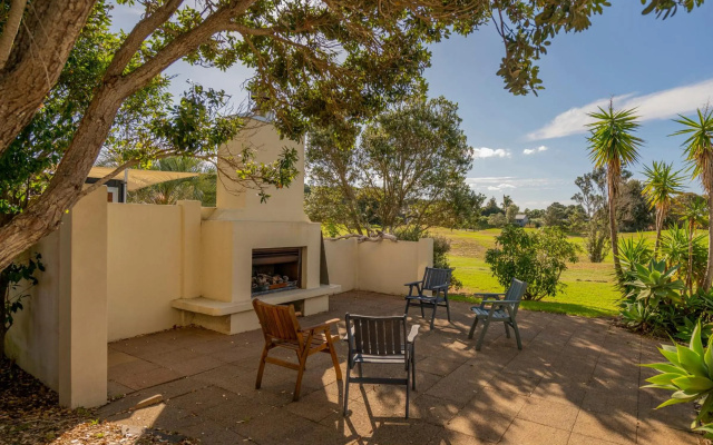 Golfers and Beach Lovers Dream - Matarangi Holiday House