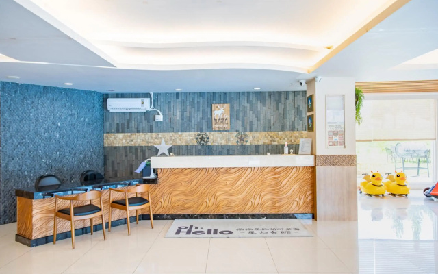 Lovestar Lakeside Hotel - Starlight Building