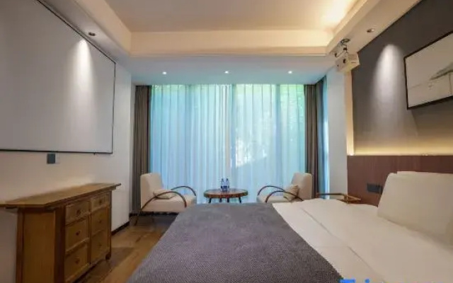 Zhangjiajie Relian Xishu Swimming Pool Courtyard-Style Hotel