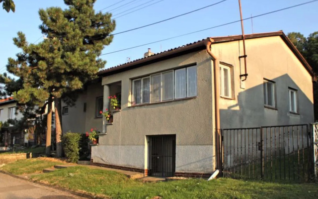 House Milovice Carona