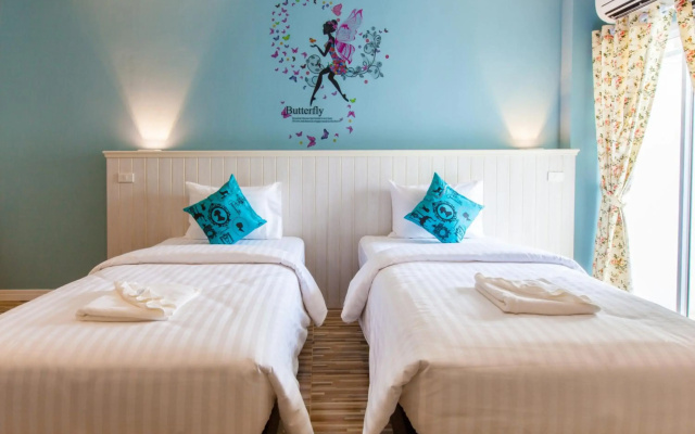 Gallery Lake View Hotel