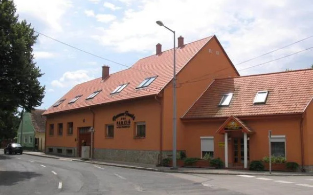Rozmann Family Panzió & Apartmanház
