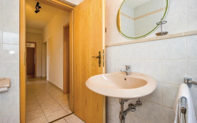 Nice Home in Matulji With Wifi and 2 Bedrooms