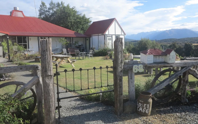 Tophouse Historic Inn