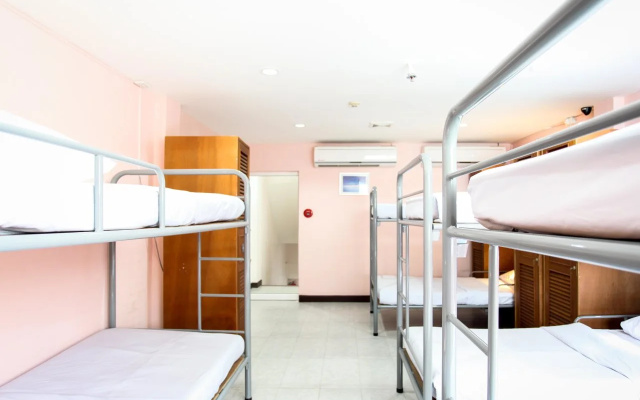 Hostel 8 Sukhumvit Nana Bangkok
