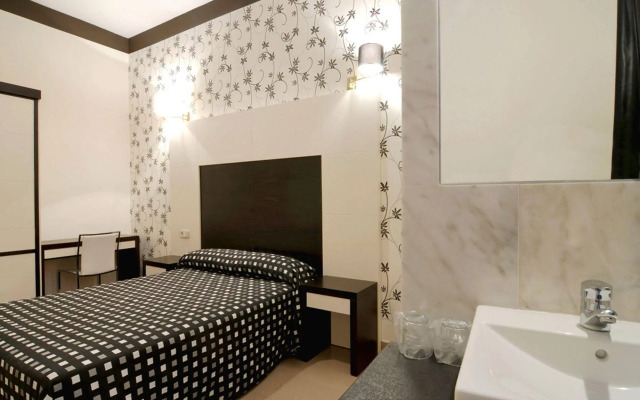 Alhambra Suites
