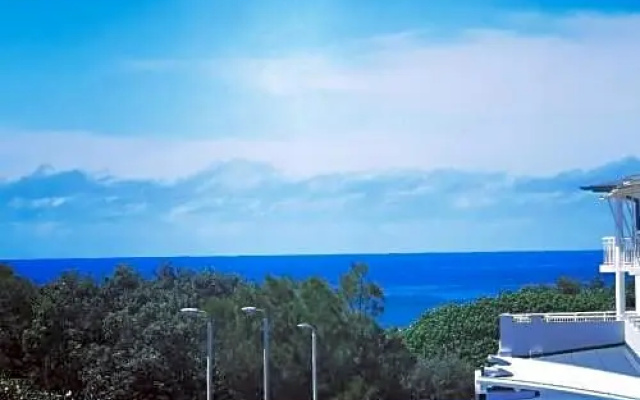Salt 1brm apartment with Spa bath and Ocean views