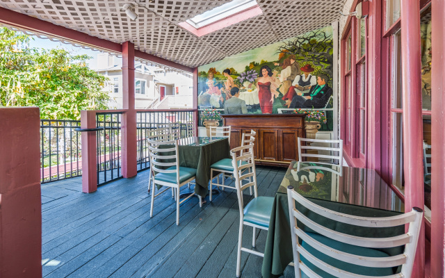 Rose Garden Inn