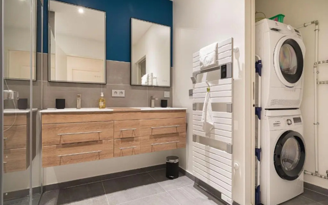 Design Et Charme, 100m2 Face a la Saone