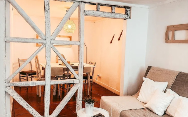 Typical Lisbon Apartment By Gt House