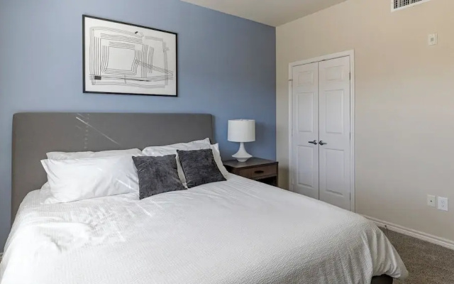 Landing Furnished Apartments near East Arlington