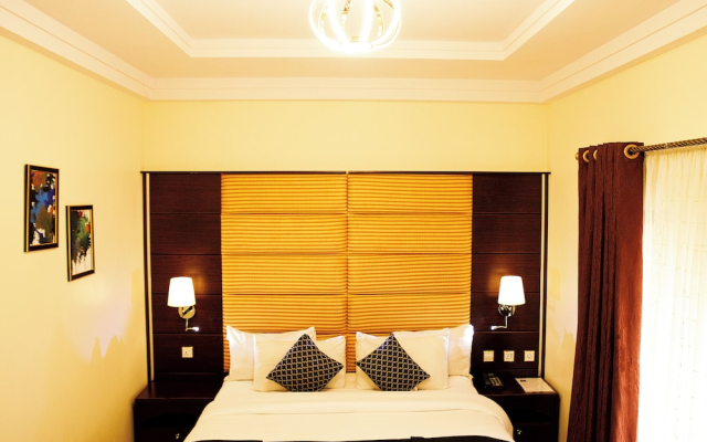 Pinnacle Castle Hotel Asaba