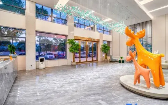 Zhuji Boya Hotel (Shipuwan Seafood Shop, Luxiao Road)