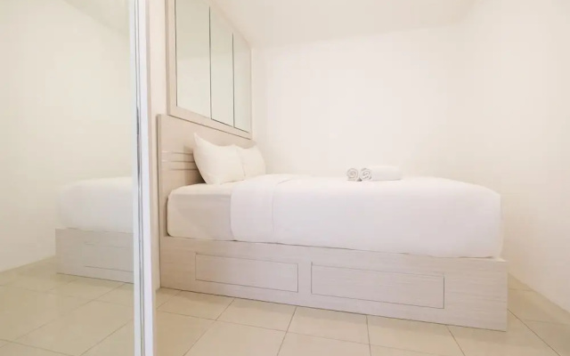 Green Bay Pluit Apartment with Sofa Bed