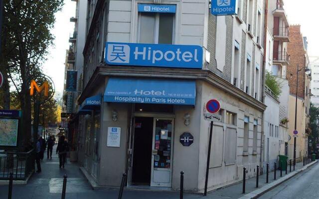 Отель Hipotel Paris Belgrand вид на фасад