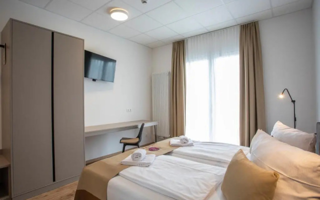 B Home Apart Hotel by Alpha