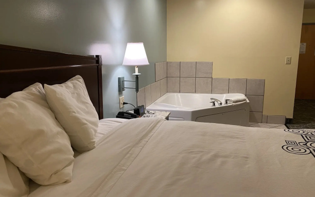Knights Inn & Suites Dublin