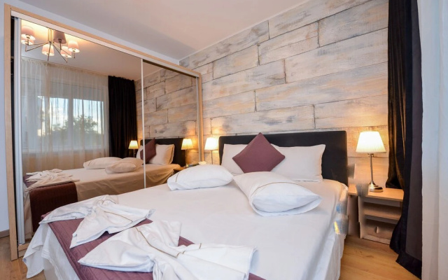 Bucharest Apartment - Two Bedrooms - 6 Guests - Cismigiu Gardens