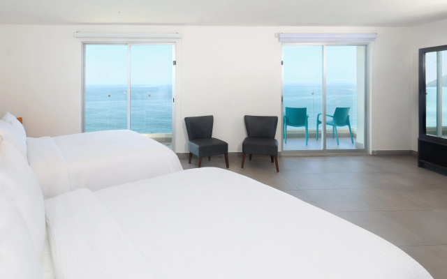 Garner Hotel Mazatlan Beach by IHG