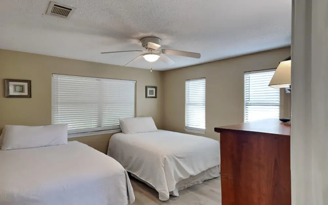 The Yellow House by Southern Vacation Rentals